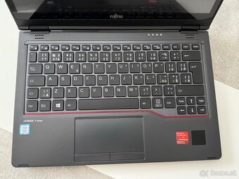 Dotykový business notebook Fujitsu Lifebook P727 2v1 - 8