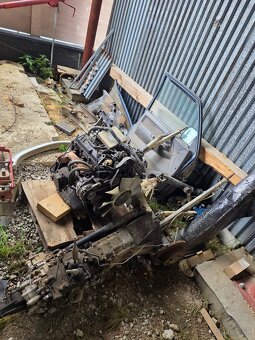 Pajero 3.5 - 8