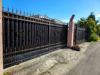 🏡 NA PREDAJ Trojposchodový rodinný dom Nitrica - 8