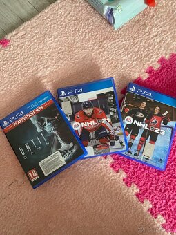 Playstation 4 - 8