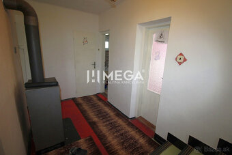 Na predaj rodinný dom s veľkým potenciálom blízko mesta Hume - 8