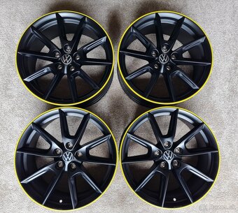R18 5x112 8J ET44 BORBET LX - 8
