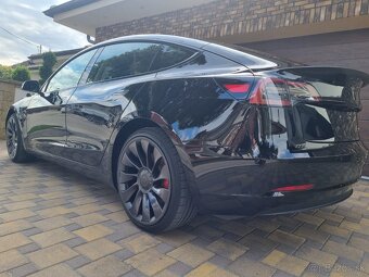 Tesla Performance 4x4 - 8