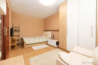 JEDINEČNÝ 5 IZBOVÝ RODINNÝ DOM S BAZÉNOM A KRÁSNOU ZÁHRADOU - 8