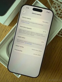 Apple IPhone 16 Pro - 8