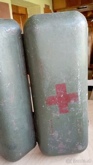 Stará vojenská lekárnička... - 8