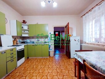 NOVÃ CENA-Rodinný dom so záhradou-Šurice- NA PREDAJ - 8