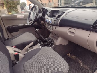 MITSUBISHI L200 2.5 TDI 4X4 MOD ROK 2007 - 8