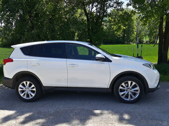 TOYOTA RAV4 2,2 D-CAT 4x4 - 8