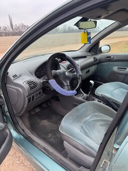 Peugeot 206 2.0 HDI. REZERVOVANÉ - 8