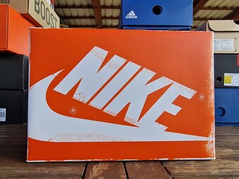 Nike Air Jordan 1 High Chicago Lost And Found - 8