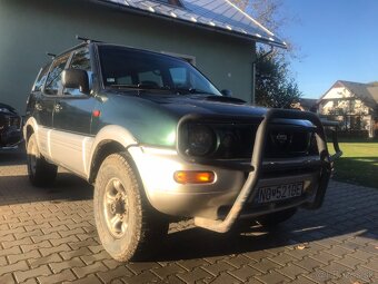 Nissan Terrano 2 2,7 - 8