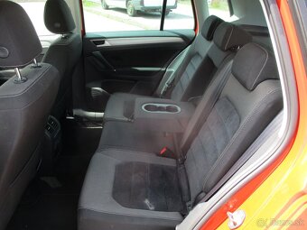 VW GOLF SPORTSVAN 1,6TDi 81kw ELEGANCE 08/2014 - 8
