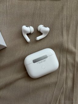 Apple AirPods Pro 2 - 8
