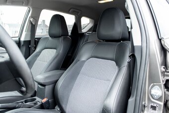 Toyota Auris Hybrid 1.8 Hybrid/ CVT/ Vyhrievané sedadlá - 8