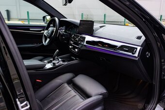 BMW 520d Touring / M Paket / HK Audio / TOP STAV / PANORÁMA - 8