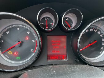 Opel Insignia 2.0CDti 118kw - 8