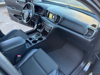 Kia Sportage 1.7 CRDi 7DCT 2WD Platinum - 8