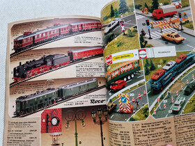 Starý katalog hraček staré hračky DDR 1981 panenky auta atd - 8