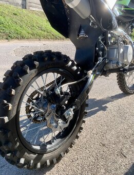 Stomp 140 z3 bw - 8