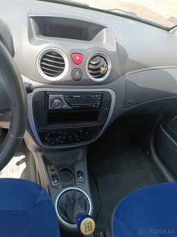 Citroen C2 1.1. 45 kW r. 2006 - 8