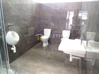 Obchodný priestor 240 m² s parkovacími miestami - 8