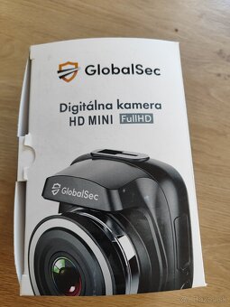 Palubná kamera do auta GLOBALSEC HD MINI - plus MicroSD 32GB - 8
