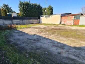 Pozemok 933 m2 so starším domom, vhodné aj na podnikat… - 8