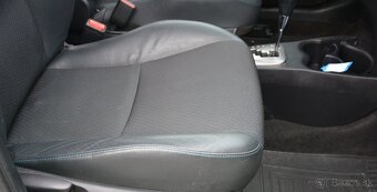 Toyota Yaris 1.5 Hybrid, Automat, SR voz, Nová Batéria - 8