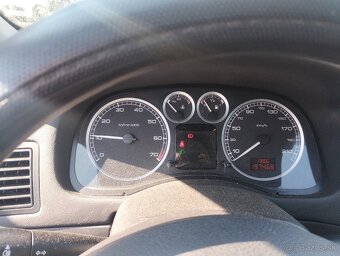 Peugeot 307 1.4i 16V - 8