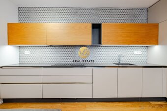 Na PREDAJ Exkluzívny 3i.izb byt s terasou v krásnej časti Br - 8