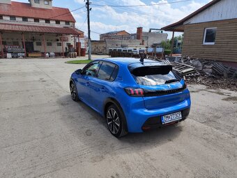 Predám Peugeot GT line 208 - 8