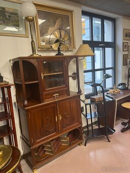 Menšia knihovňa - 8