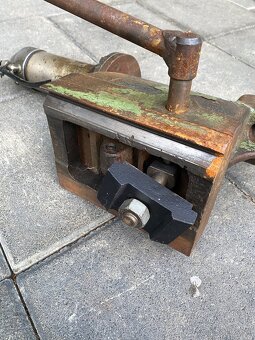 Koník na sústruh - 8