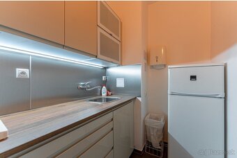 Reprezentatívna kancelária vo výmere 42 m2, Michalská ul. - 8
