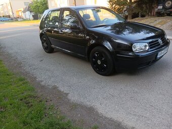 Predám Volkswagen Golf 1.6 Benzin 77 KW - 8