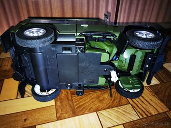 Land Rover Defender Transformer - dialkové ovládanie - 8