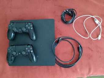 ps4 slim - 8