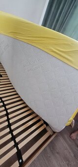 Postel s 2x matracmi - 8