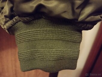 Predám zimnú bundu bombera Tommy Jeans - 8