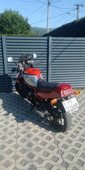 Yamaha FZ 750 - 8