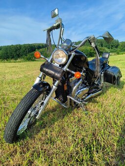 Suzuki VS 700 GL Intruder - 8