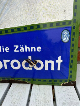 Smaltovaná ceduľa s chlorodontovou ženou, originál okolo rok - 8