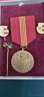 Rozličné medaile - 8