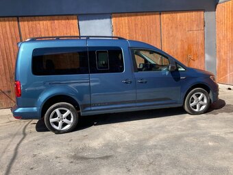 VOLKSWAGEN CADDY MAXI 2,0TDi 4MOTION HIGHLINE 7mís - 8