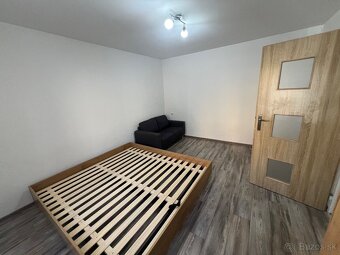 1-Izbovy Byt na Lanskej - 8