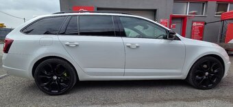 Škoda Octavia Combi RS 4X4 2.0TDi 6-stupňová DSG bez AdBlue - 8