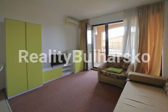 Na prodej prostorné a kompletně zařízené studio(1+kk, 40 m²) - 8