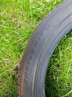 PIRELLI PZERO 225/45 R19 - 8