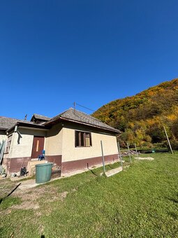 Na PREDAJ rodinný dom v obci Ihráč s krásnym pozemkom - 8